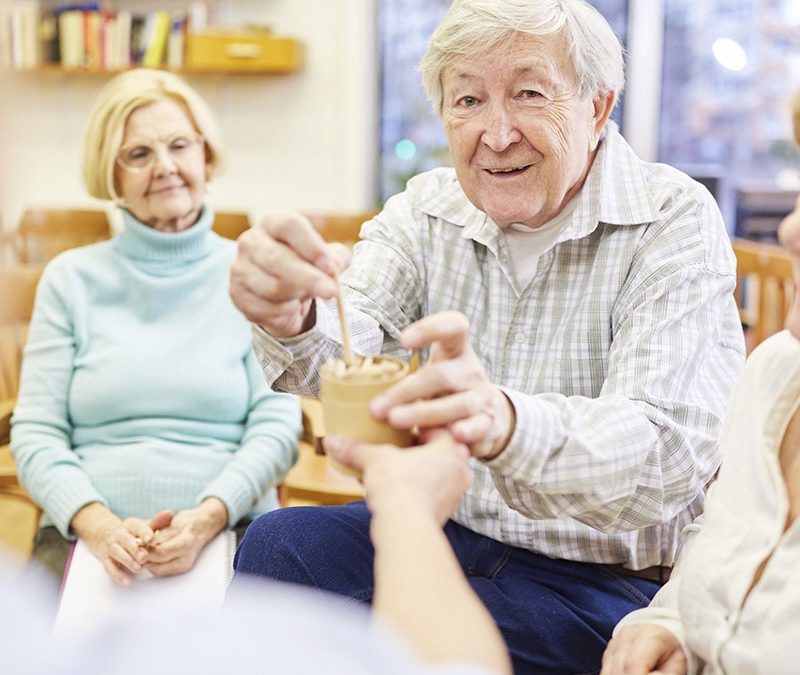 Adultos mayores: cómo ayudarlos